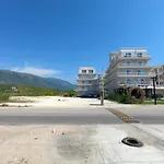 R&I Sea And Mountain View Apartments Radhime