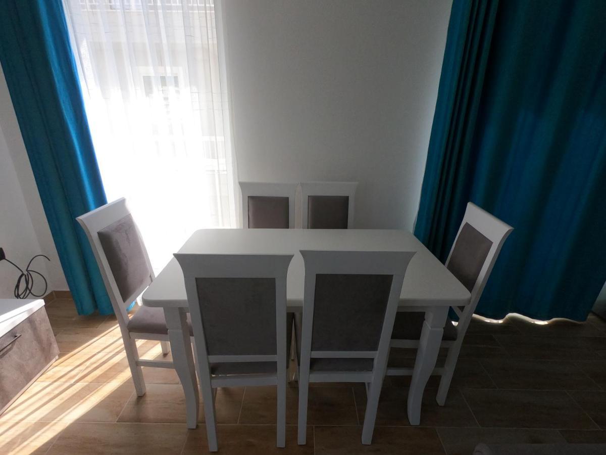 Apartamento R&i Sea And Mountain View Radhime Orikum